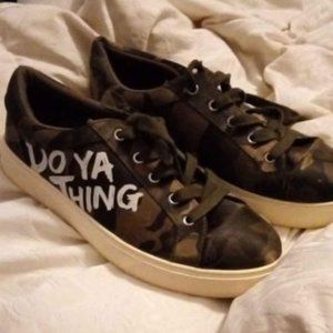 Do Ya Thing satin Camo sneakers